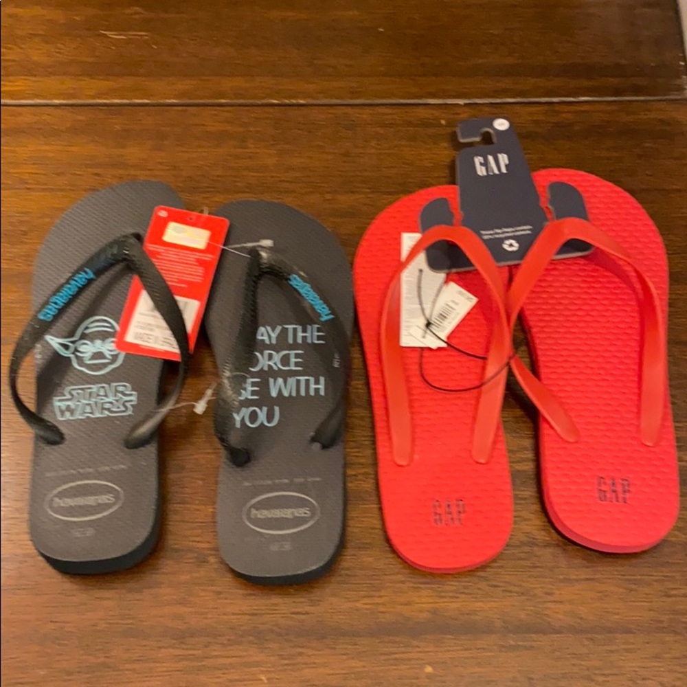 Black flip flops star wars havaianas plus red gap